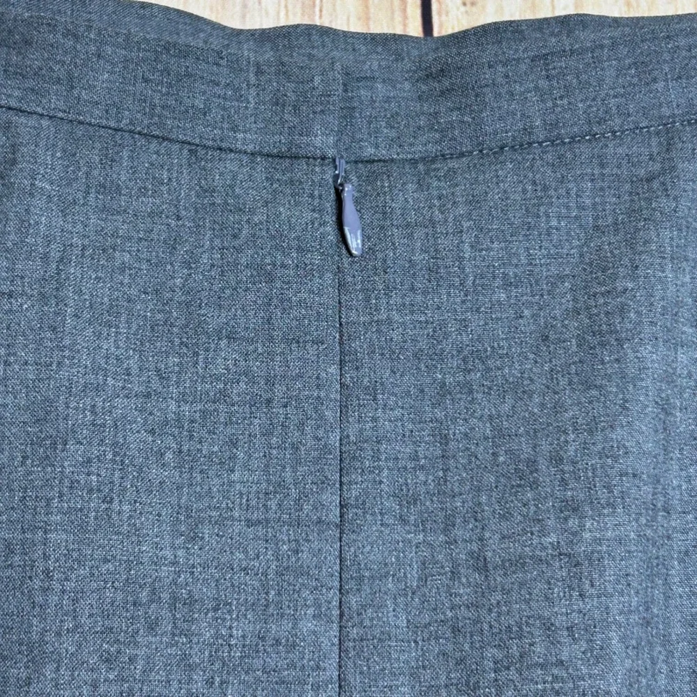 VTG Talbots Pencil Skirt Women 12P Gray Wool Blend Midi Professional Career Core
